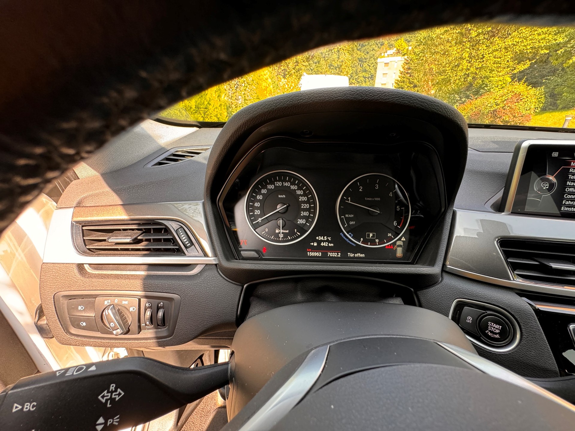 BMW X1 sDrive 18d-image-1