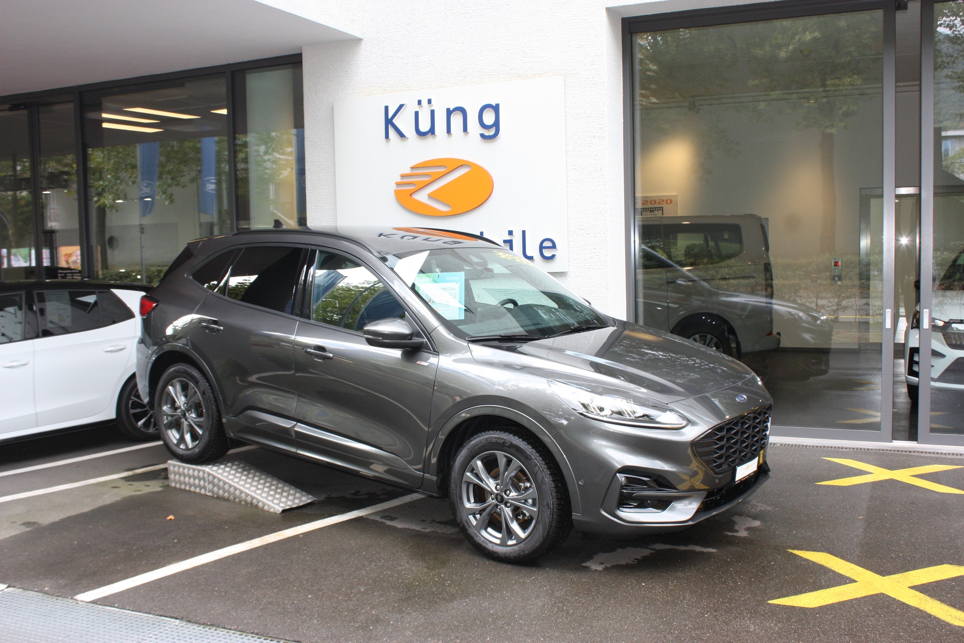 FORD Kuga 2.5 FHEV ST-Line 4WD-image-1