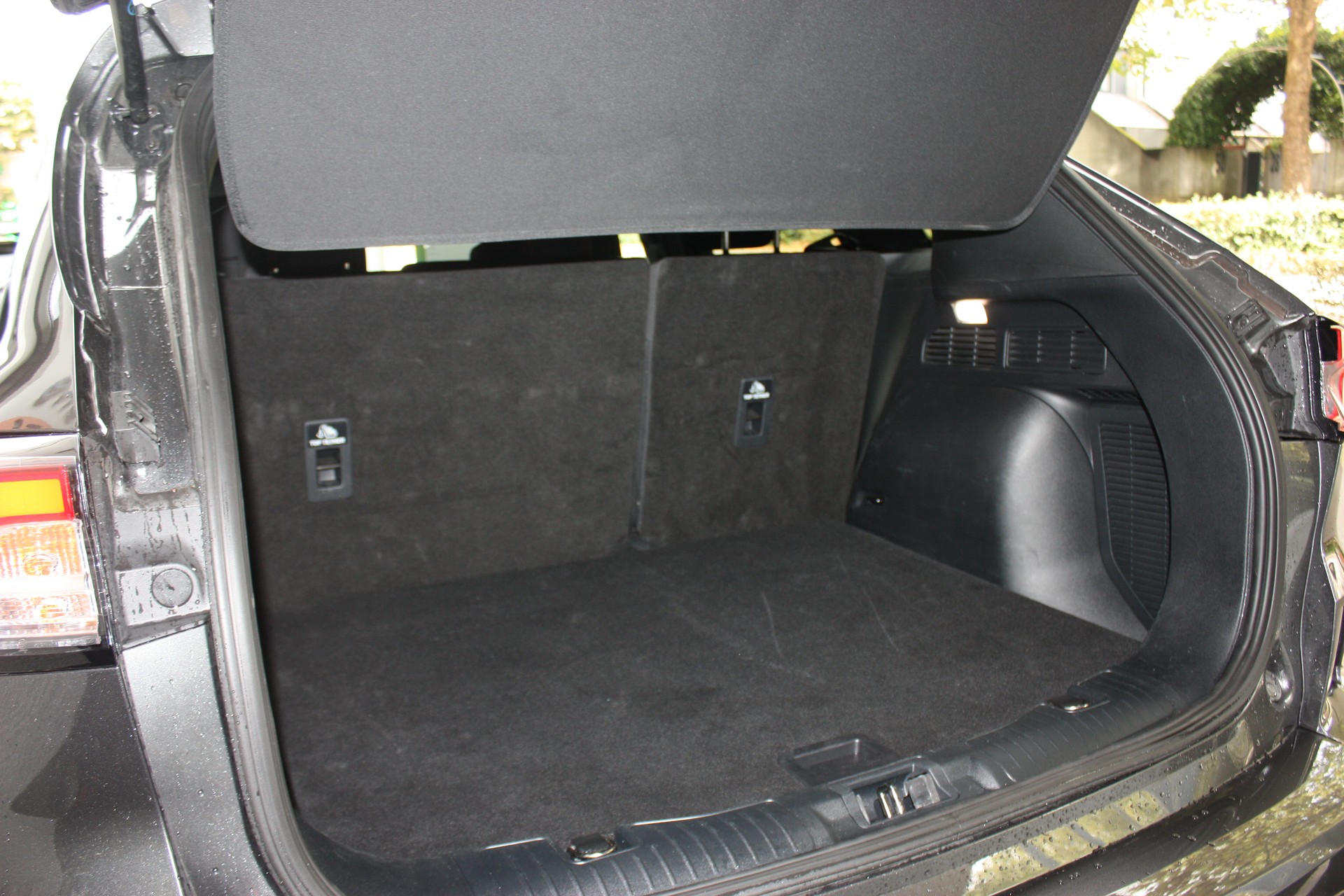 FORD Kuga 2.5 FHEV ST-Line 4WD-image-10