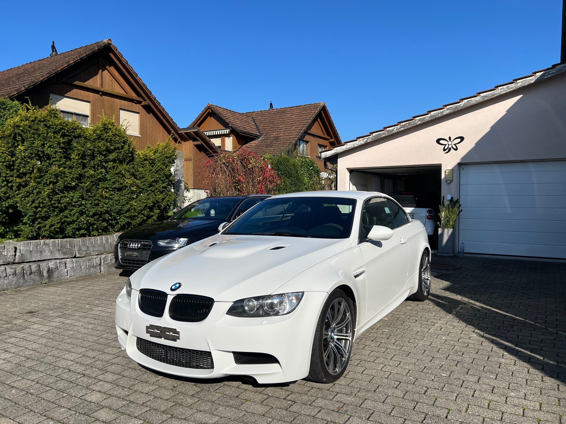 BMW E93-image-0