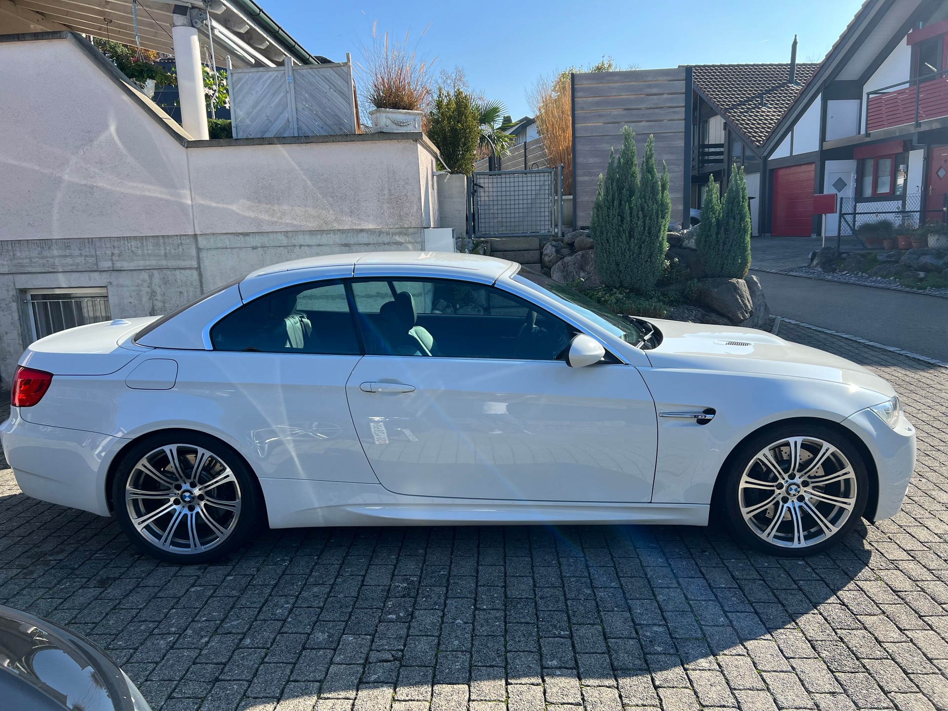 BMW E93-image-5