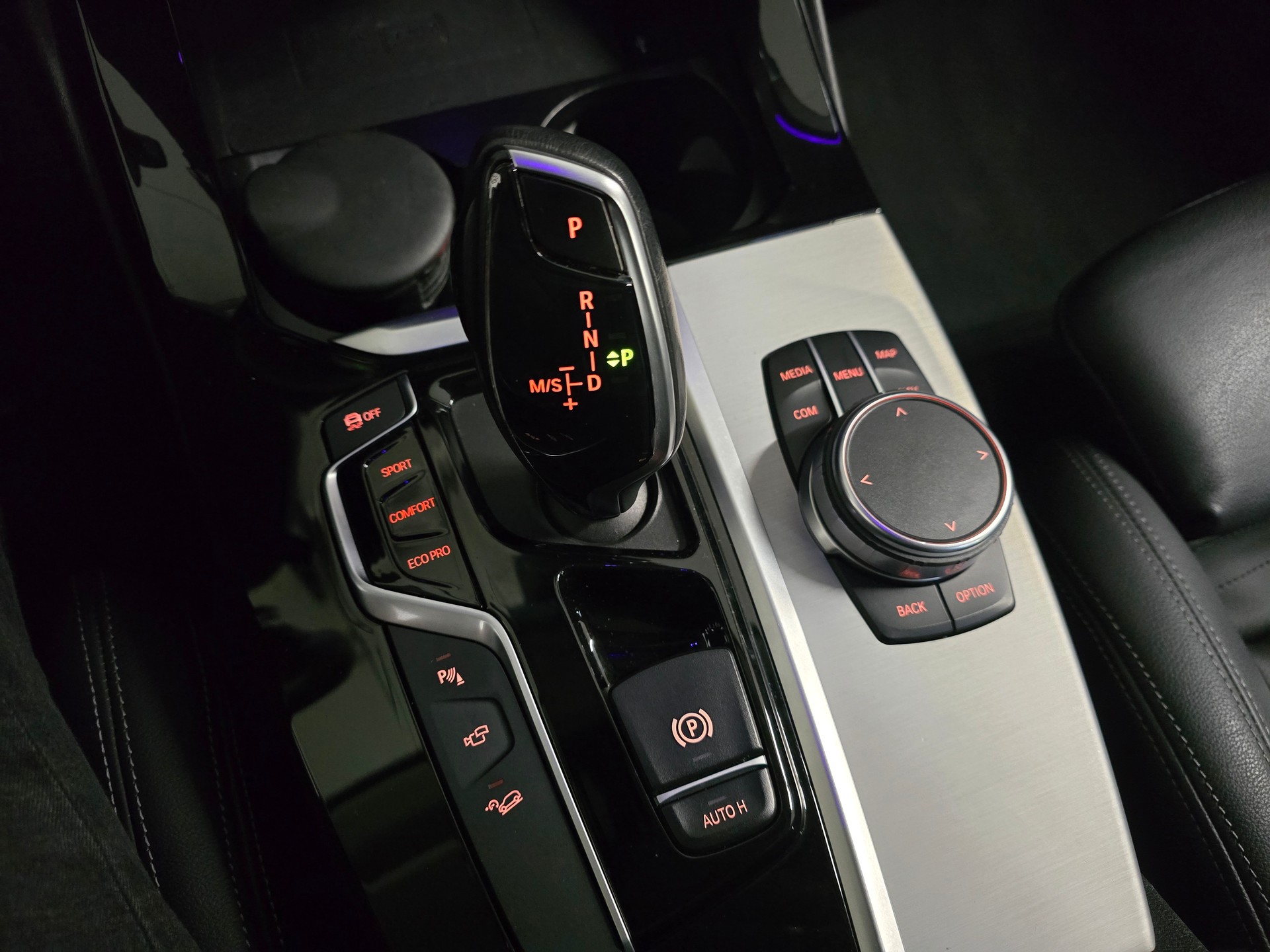 BMW X3 xDrive 20d Individual xLine Steptronic-image-11