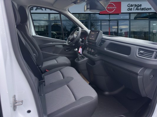 NISSAN Primastar130 3.0L1H1Acent-image-6