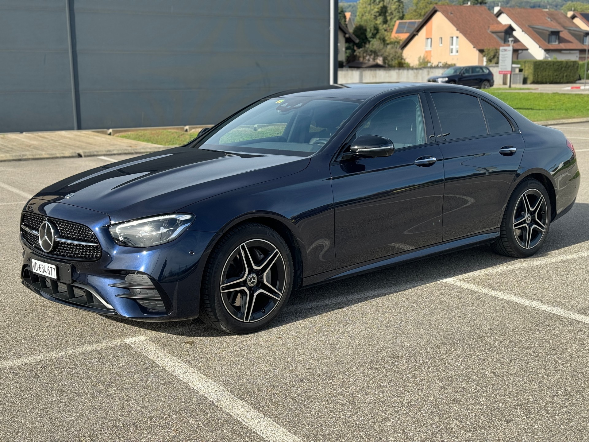 MERCEDES-BENZ E 220 d AMG Line 9G-Tronic-image-0