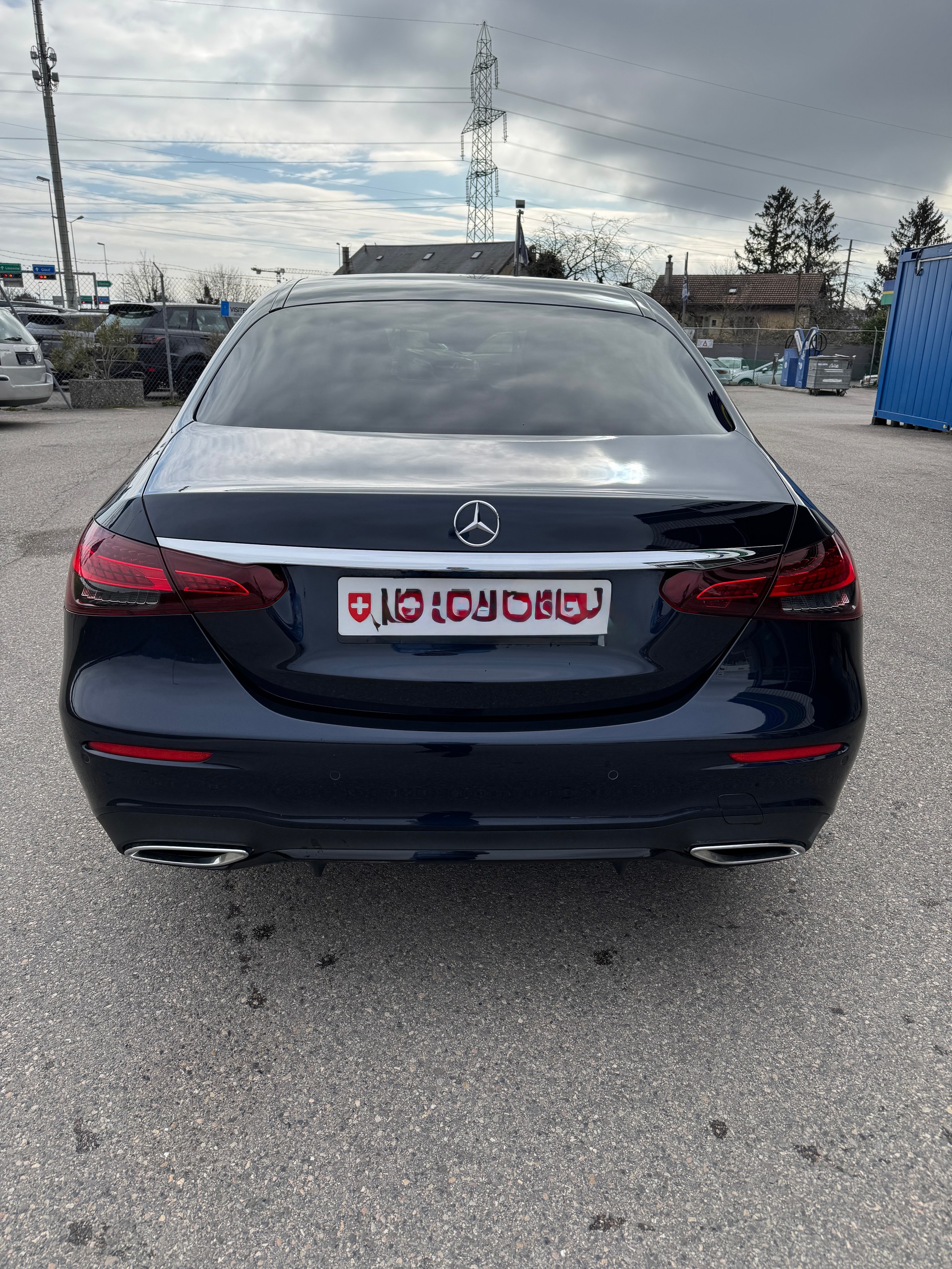 MERCEDES-BENZ E 220 d AMG Line 9G-Tronic-image-2