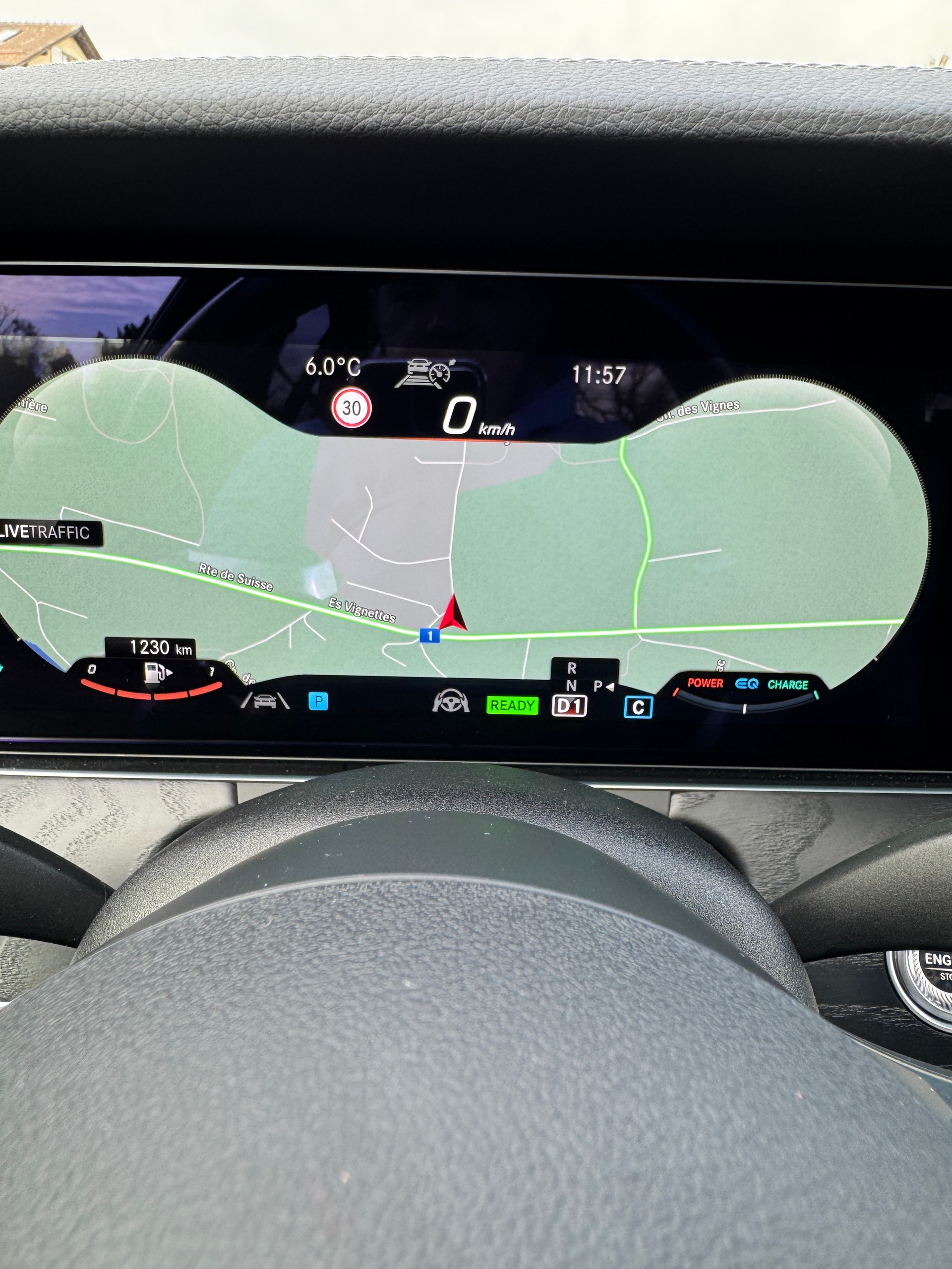 MERCEDES-BENZ E 220 d AMG Line 9G-Tronic-image-17