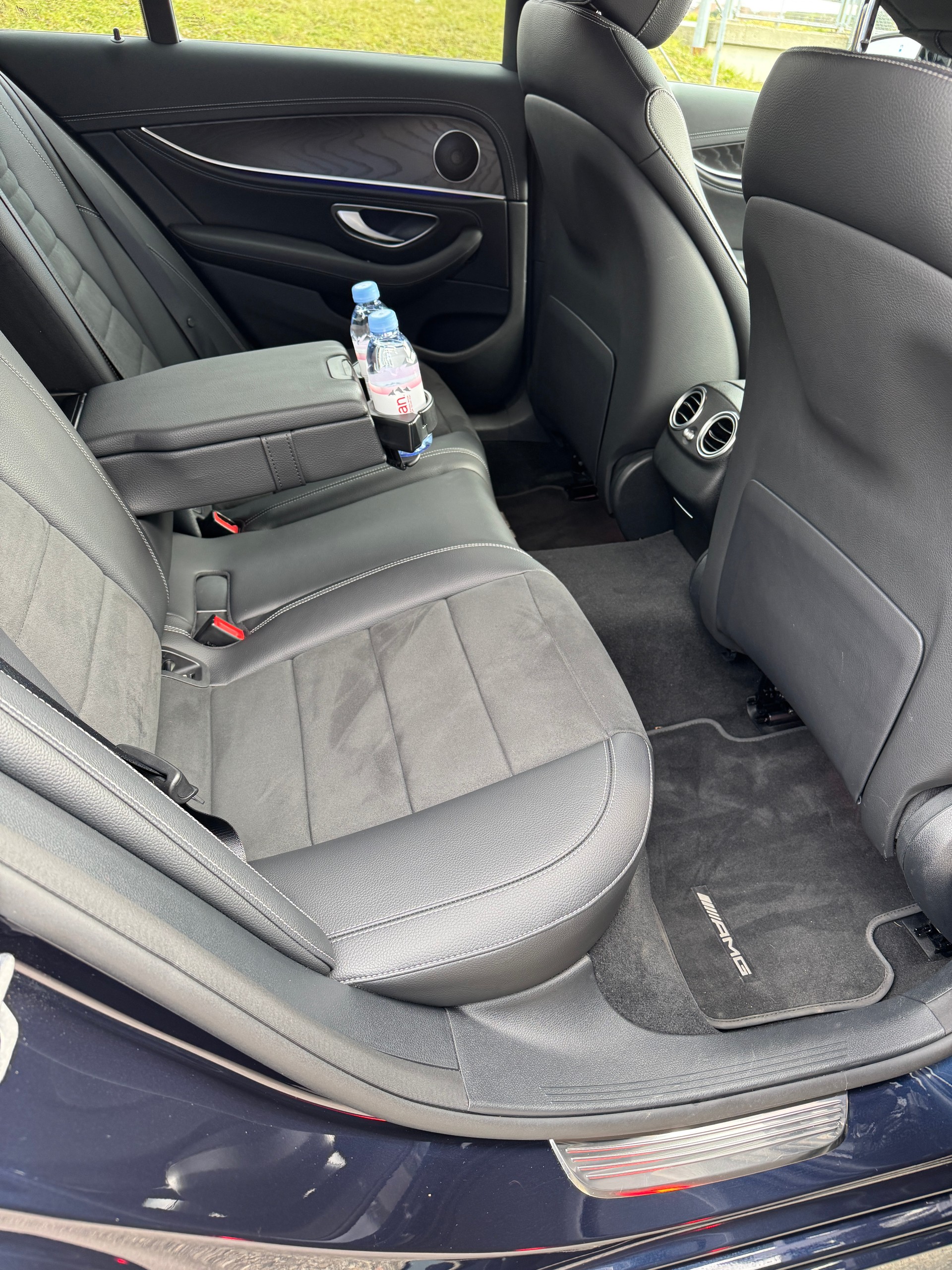 MERCEDES-BENZ E 220 d AMG Line 9G-Tronic-image-10