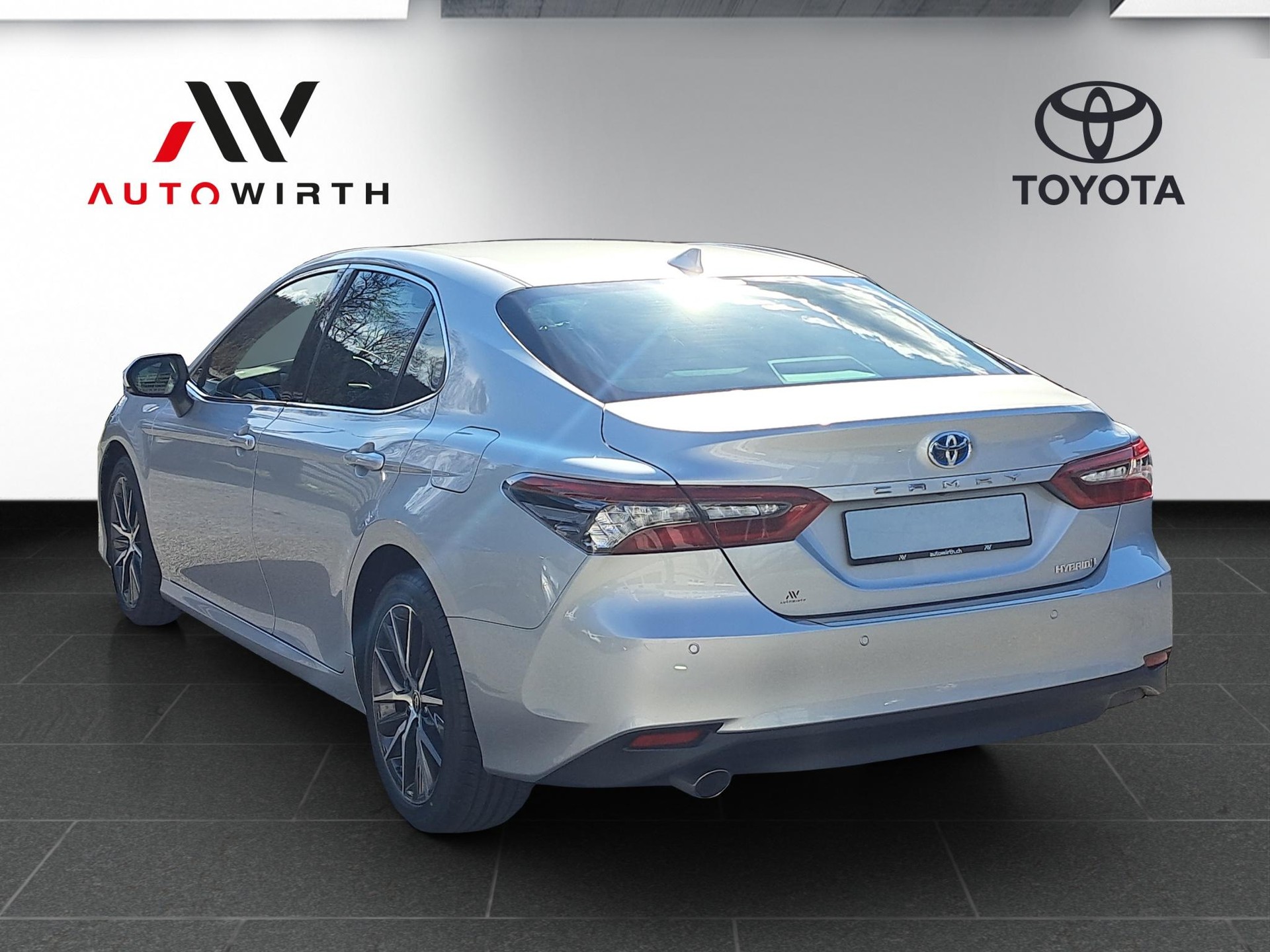 TOYOTA Camry 2.5 HSD Premium-image-6