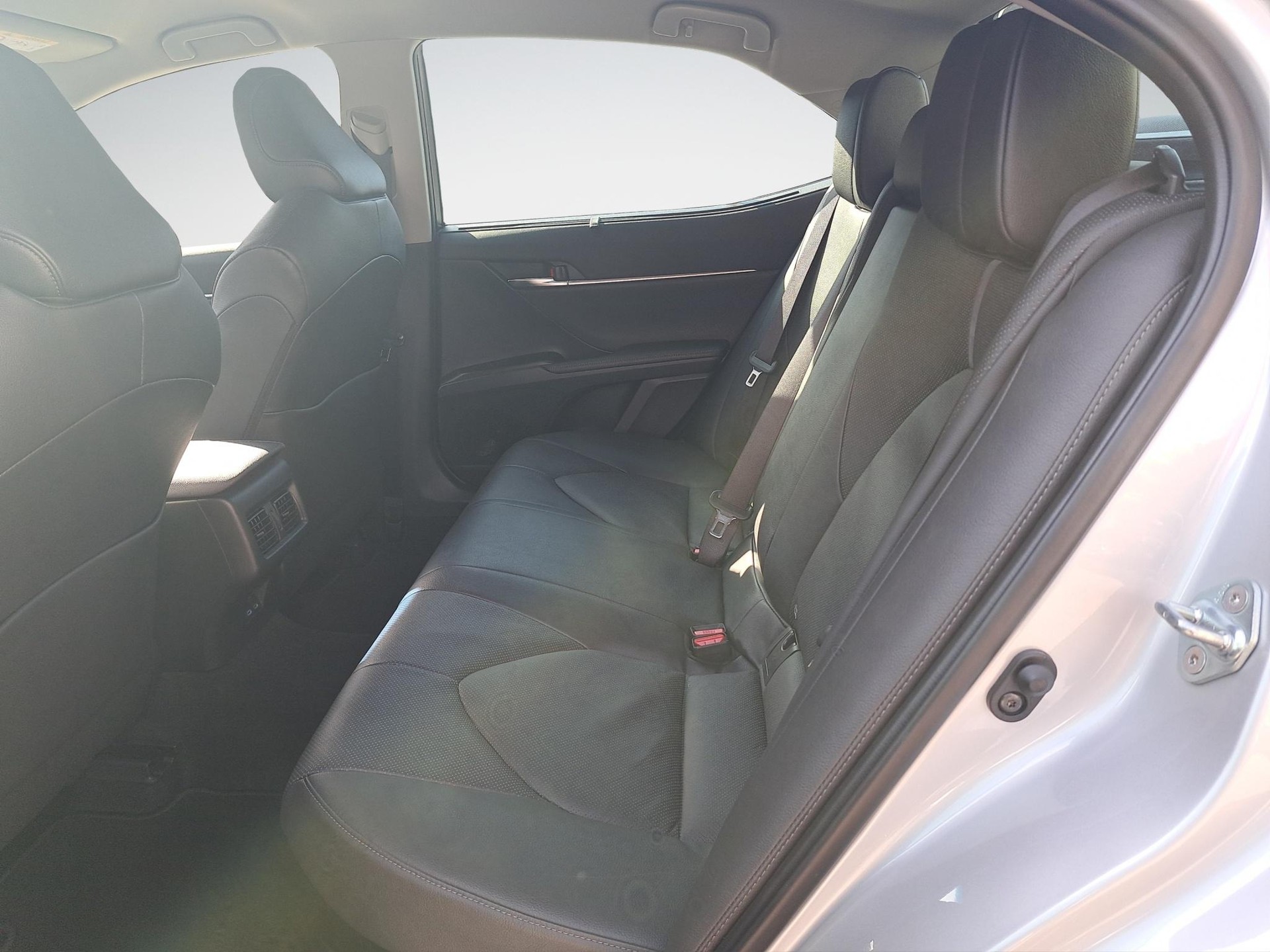 TOYOTA Camry 2.5 HSD Premium-image-14