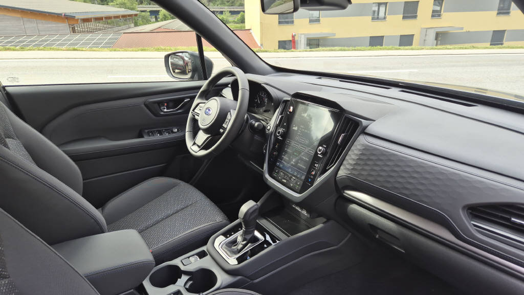 SUBARU Forester Station 2.0i e-Boxer Advantage-image-7