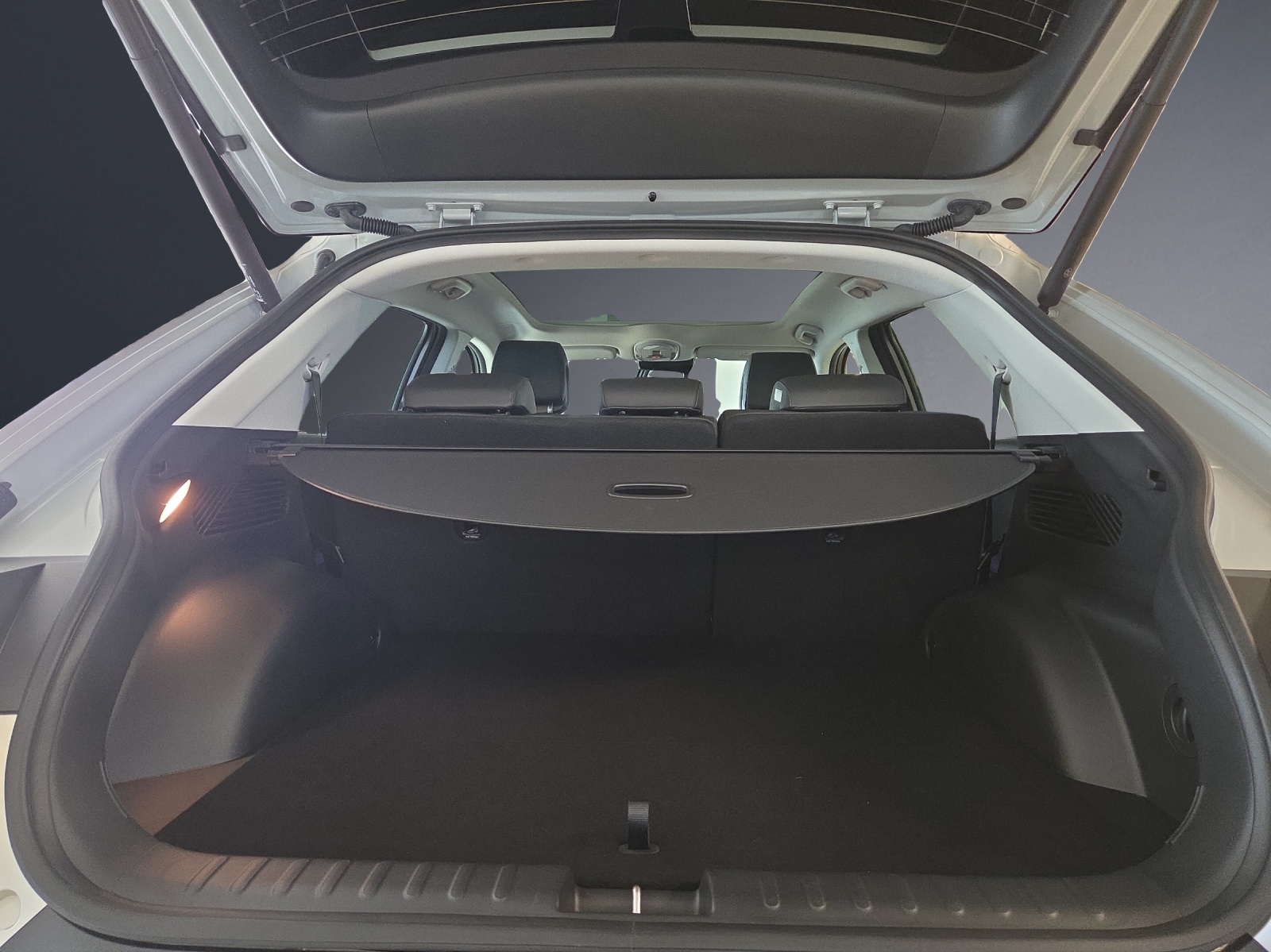 HYUNDAI Ioniq 5 77kWh Vertex 4WD-image-16