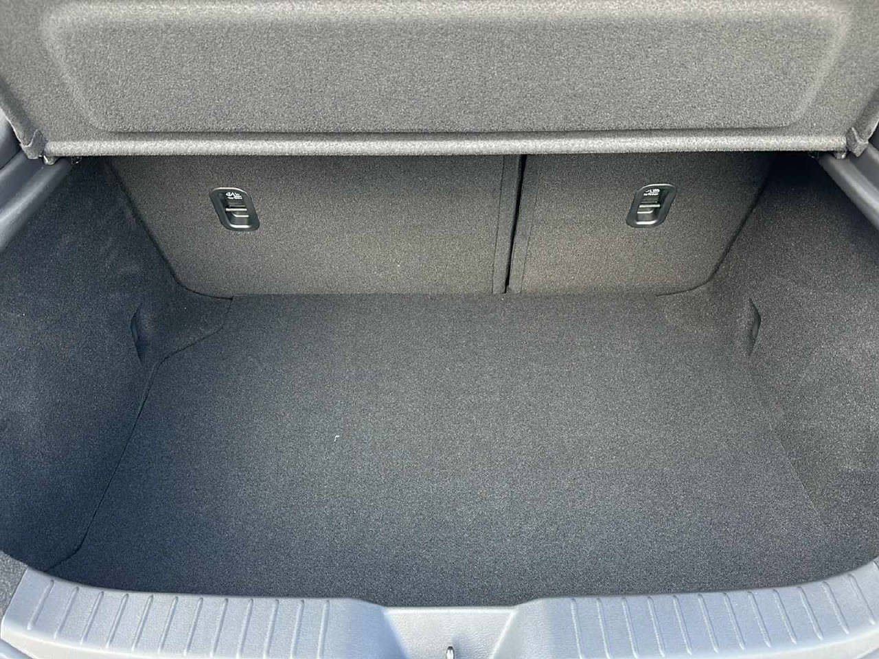 MAZDA 3 Hatchback 2.5 140 PS Exclusive-Line FWD-image-7
