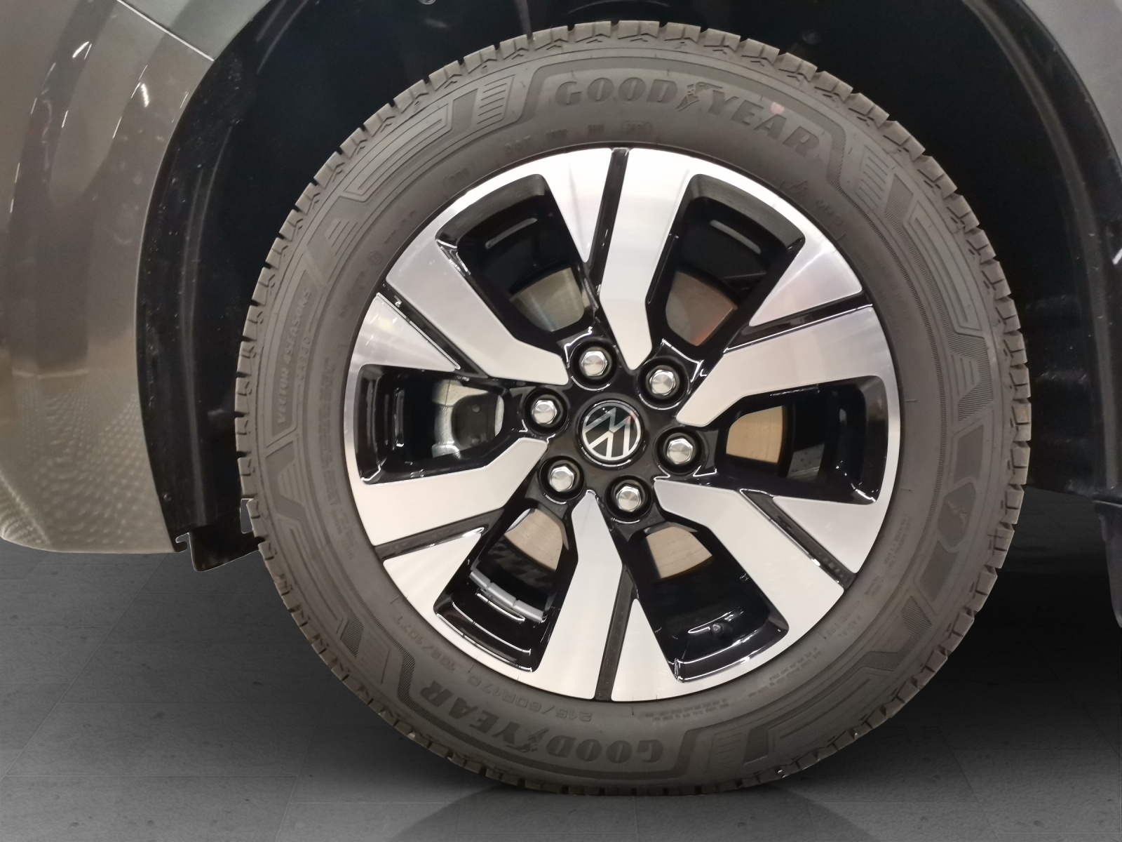 VW Caravelle 3500 2.0 TDI 150 Life-image-5