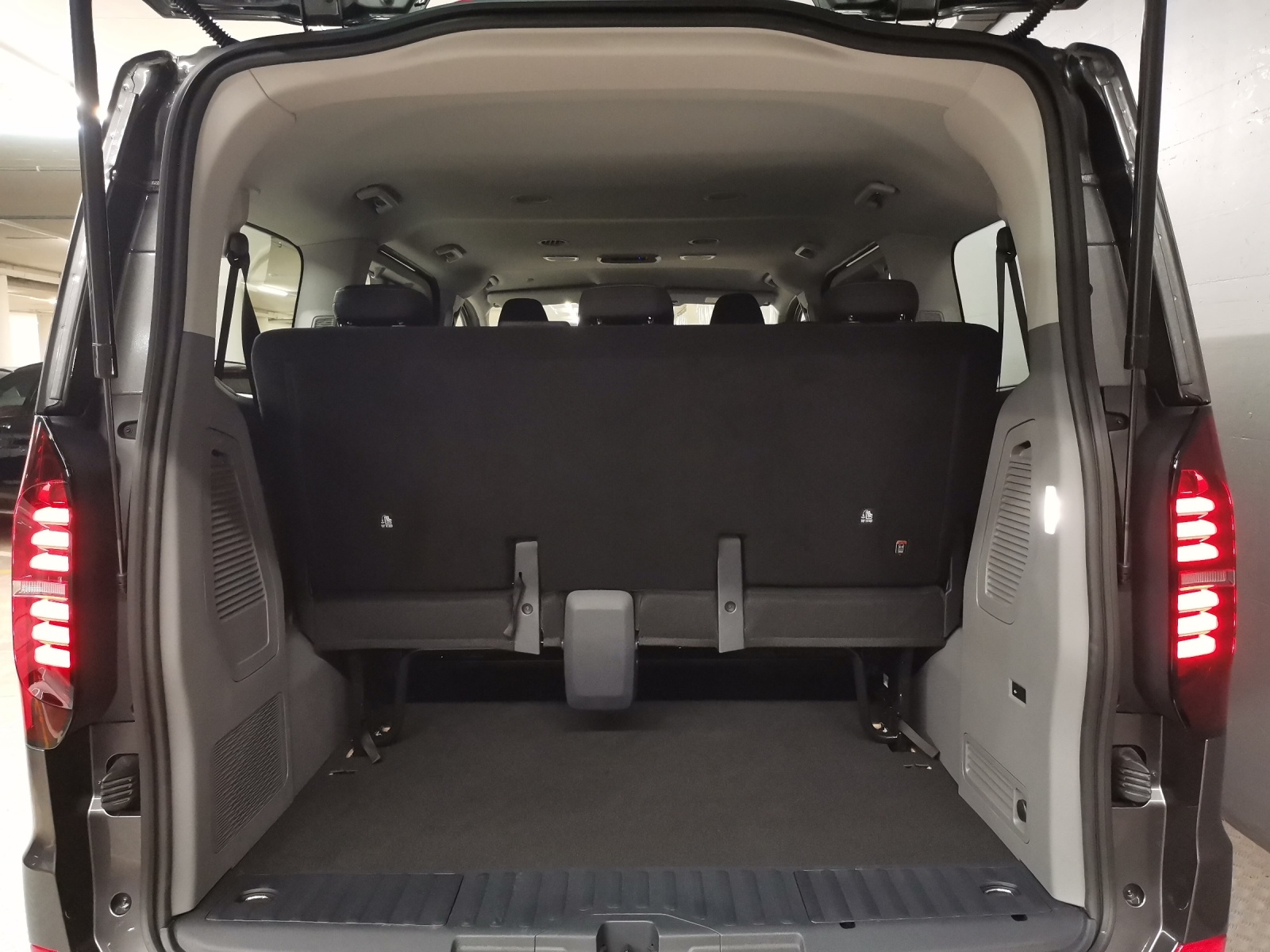 VW Caravelle 3500 2.0 TDI 150 Life-image-10