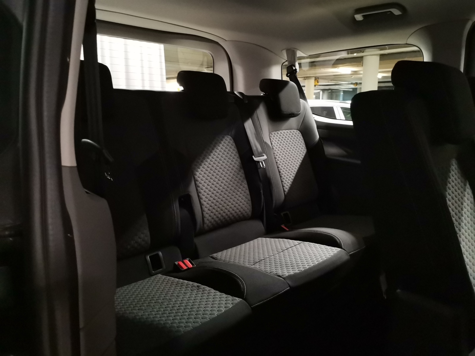 VW Caravelle 3500 2.0 TDI 150 Life-image-11