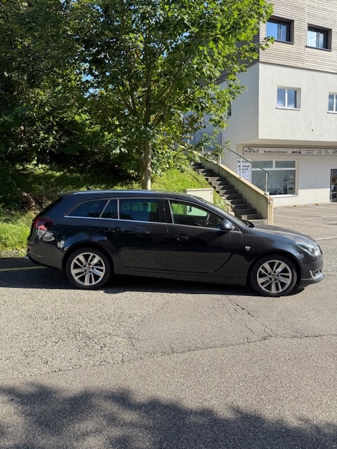 OPEL Insignia Sports Tourer 2.0 Turbo Edition 4WD-image-2