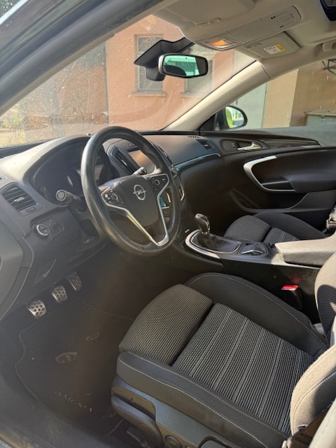 OPEL Insignia Sports Tourer 2.0 Turbo Edition 4WD-image-6