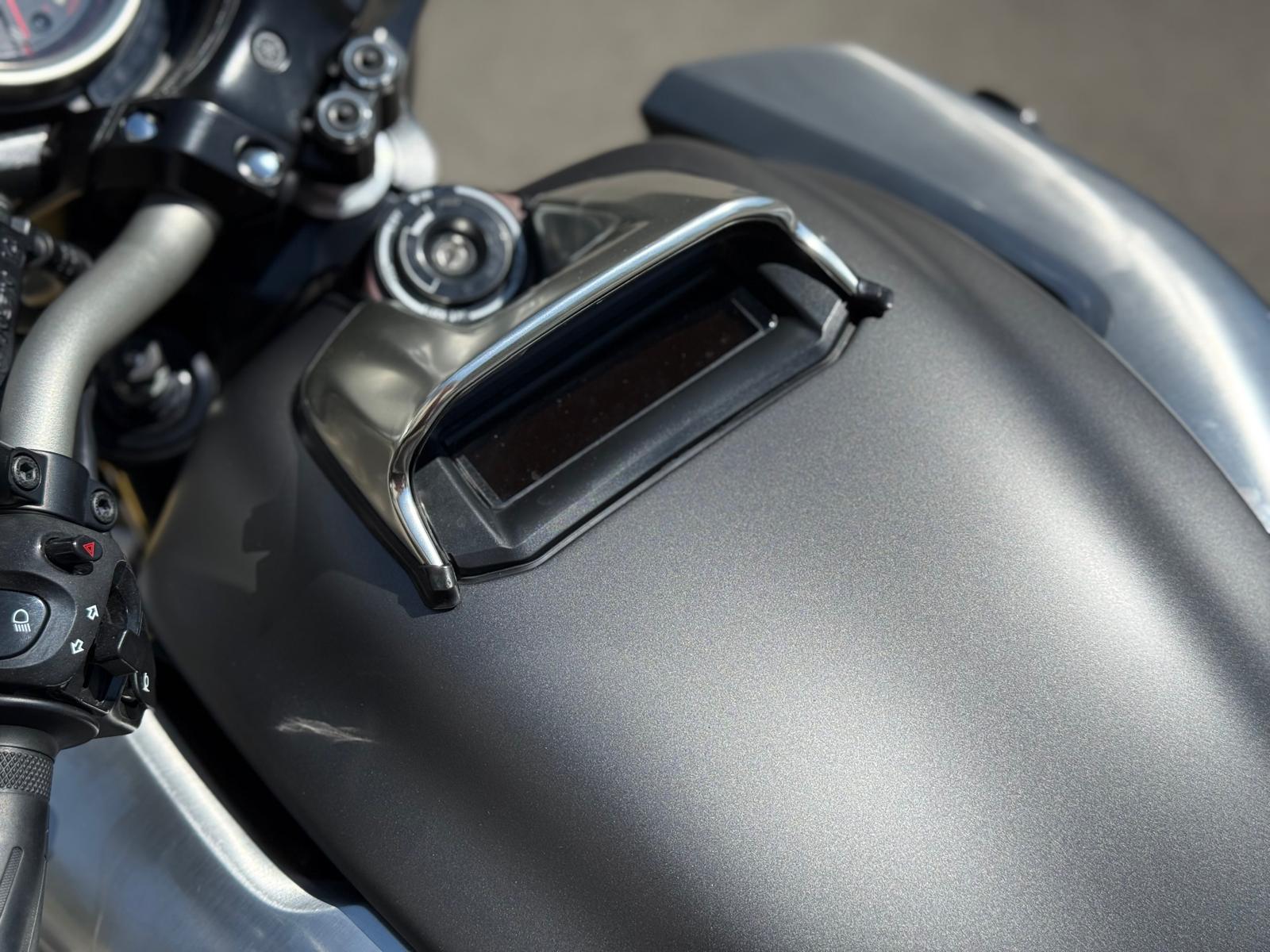 YAMAHA V-MAX-image-13