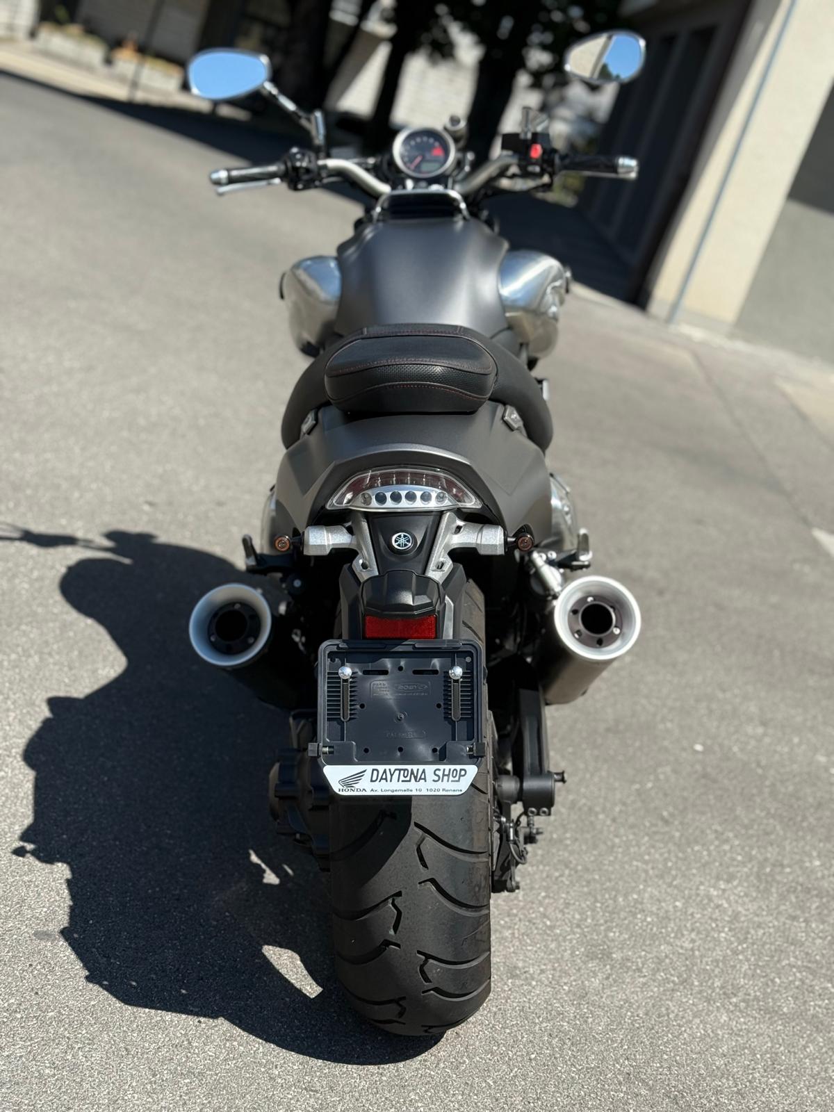 YAMAHA V-MAX-image-5