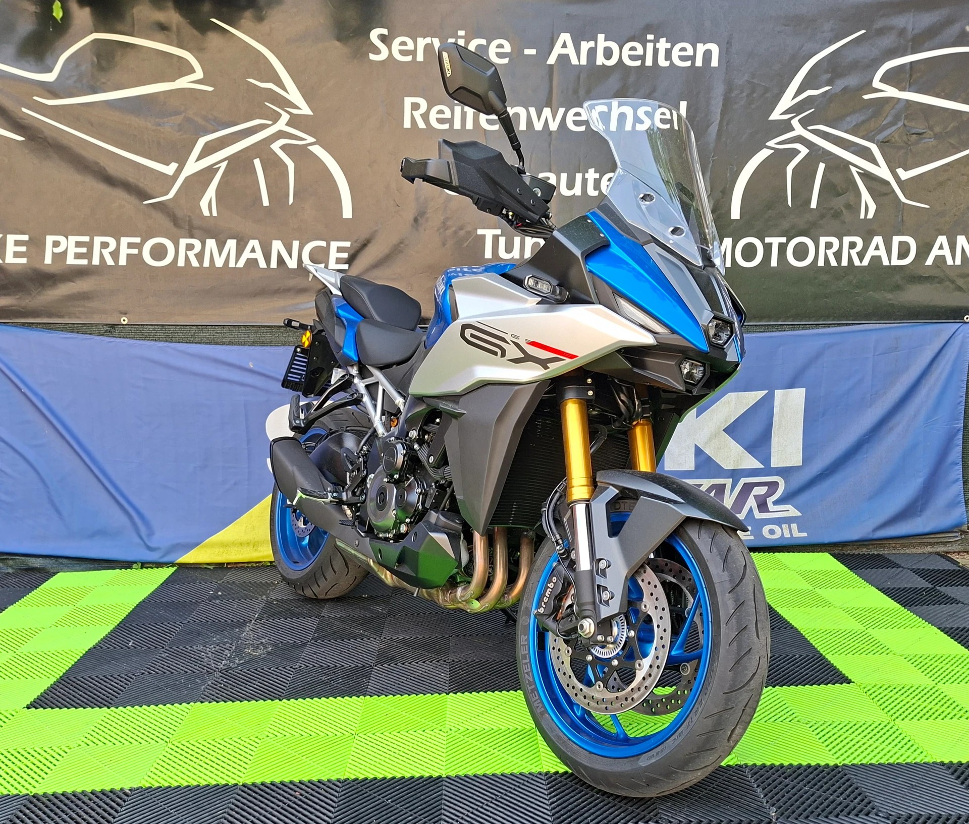 SUZUKI GSX-S 1000 GX Travel-showroom-element-2