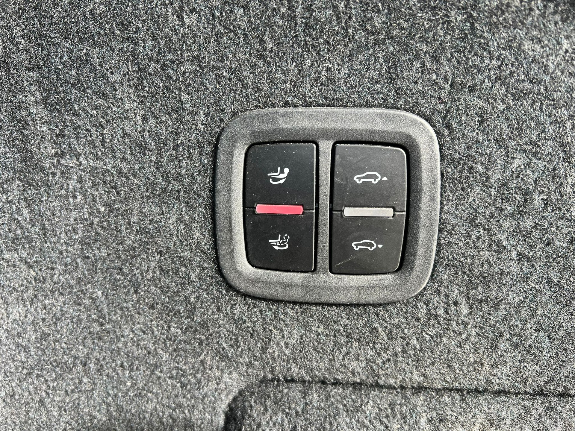 PORSCHE Cayenne GTS-image-15