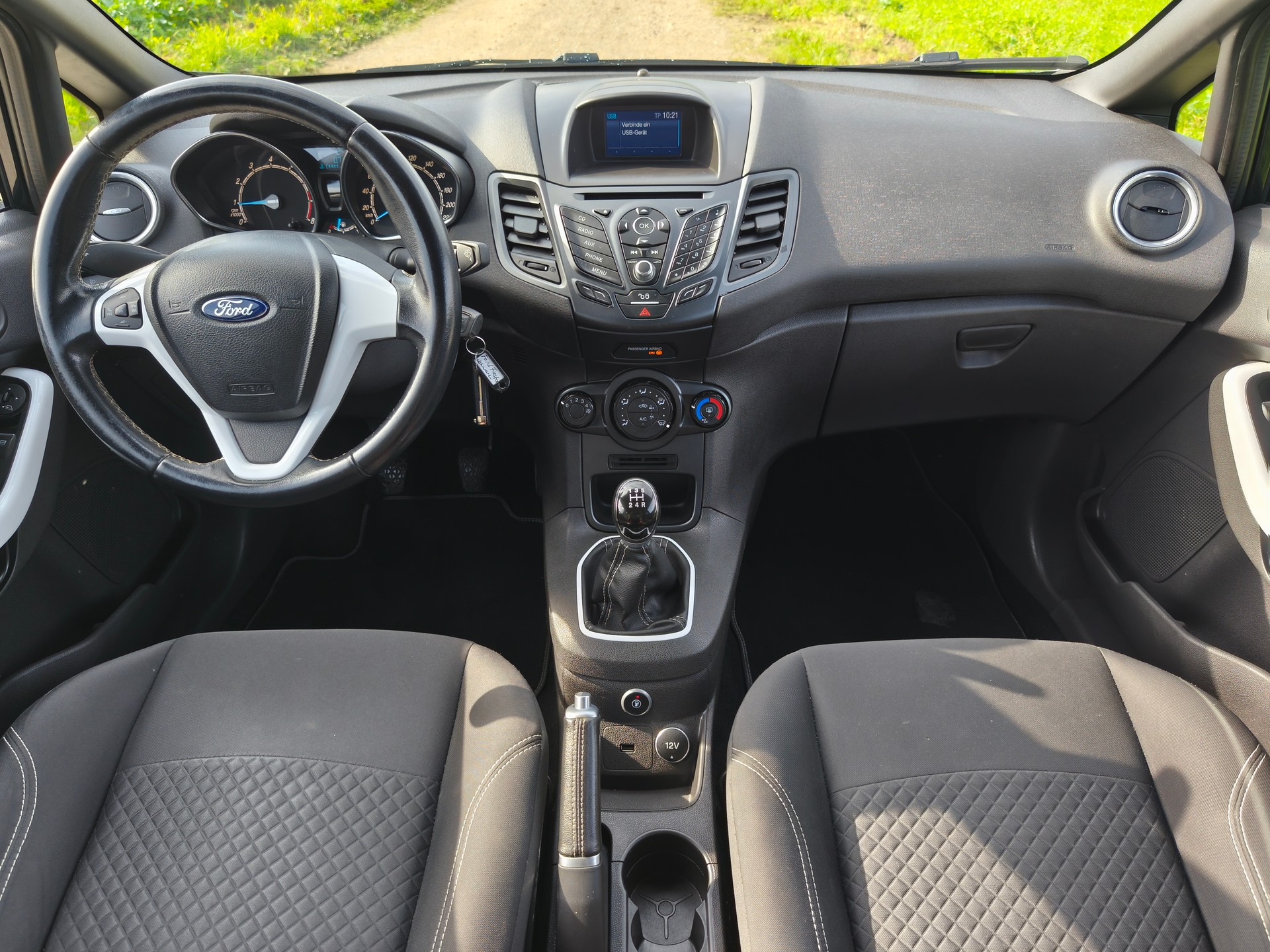 FORD Fiesta 1.0 SCTi Trend PowerShift-image-9