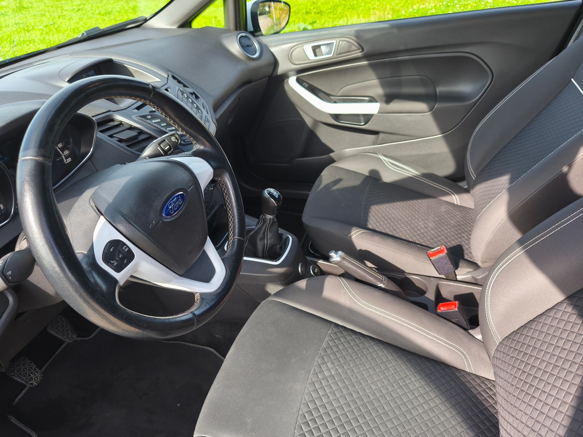 FORD Fiesta 1.0 SCTi Trend PowerShift-image-8