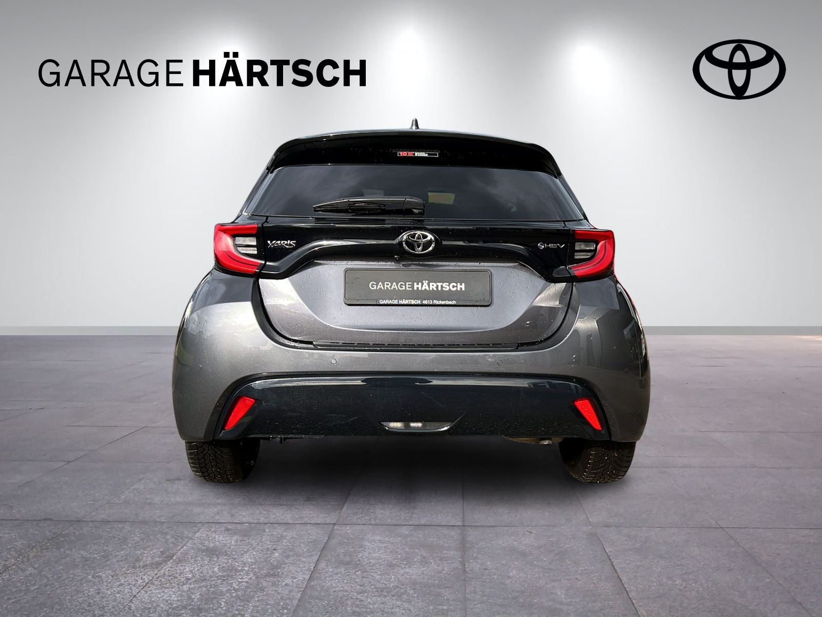 TOYOTA Yaris 1.5 VVT-i HSD Premium-image-4