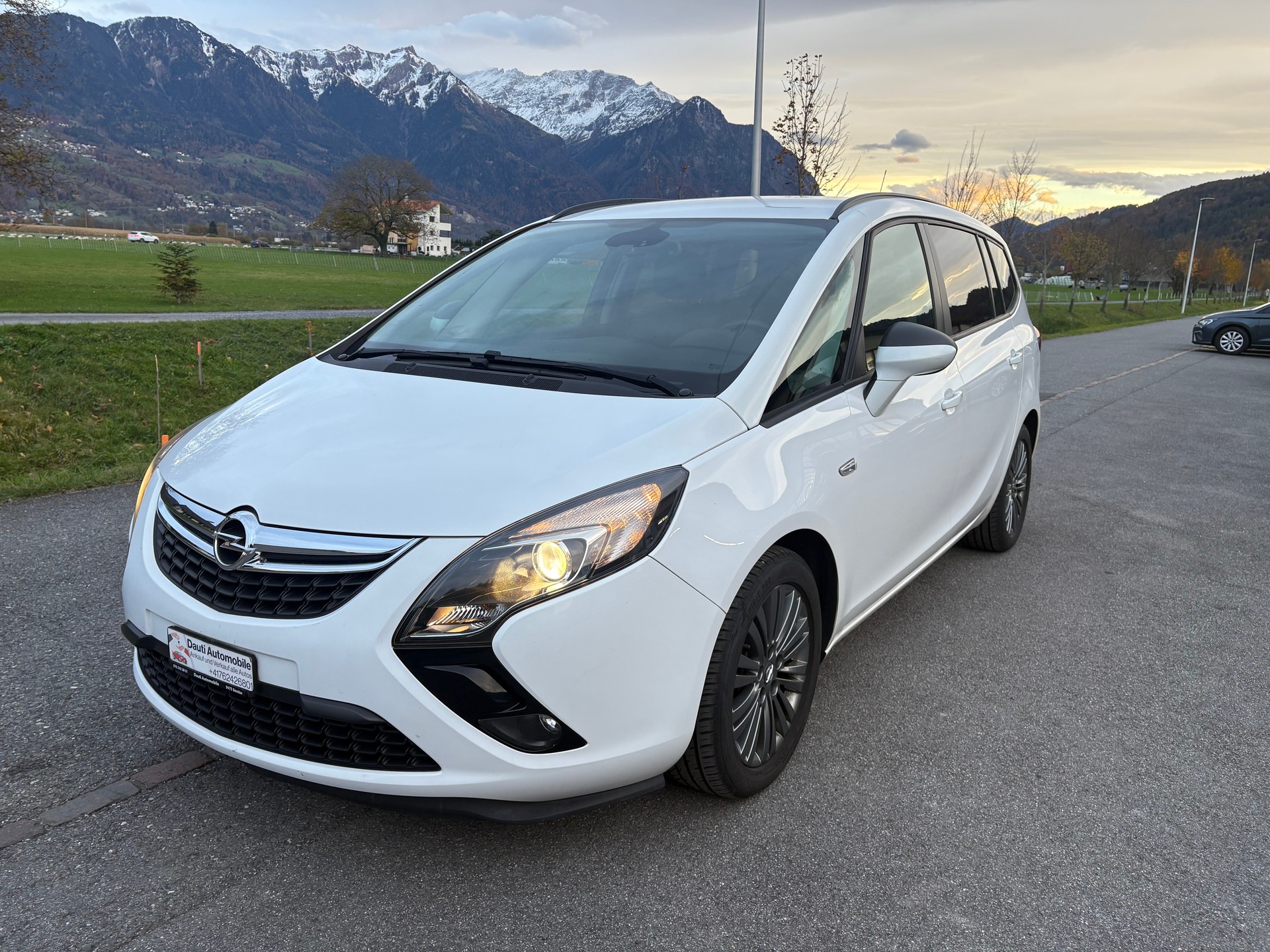 OPEL Zafira Tourer 1.4i 16V Cosmo-image-0