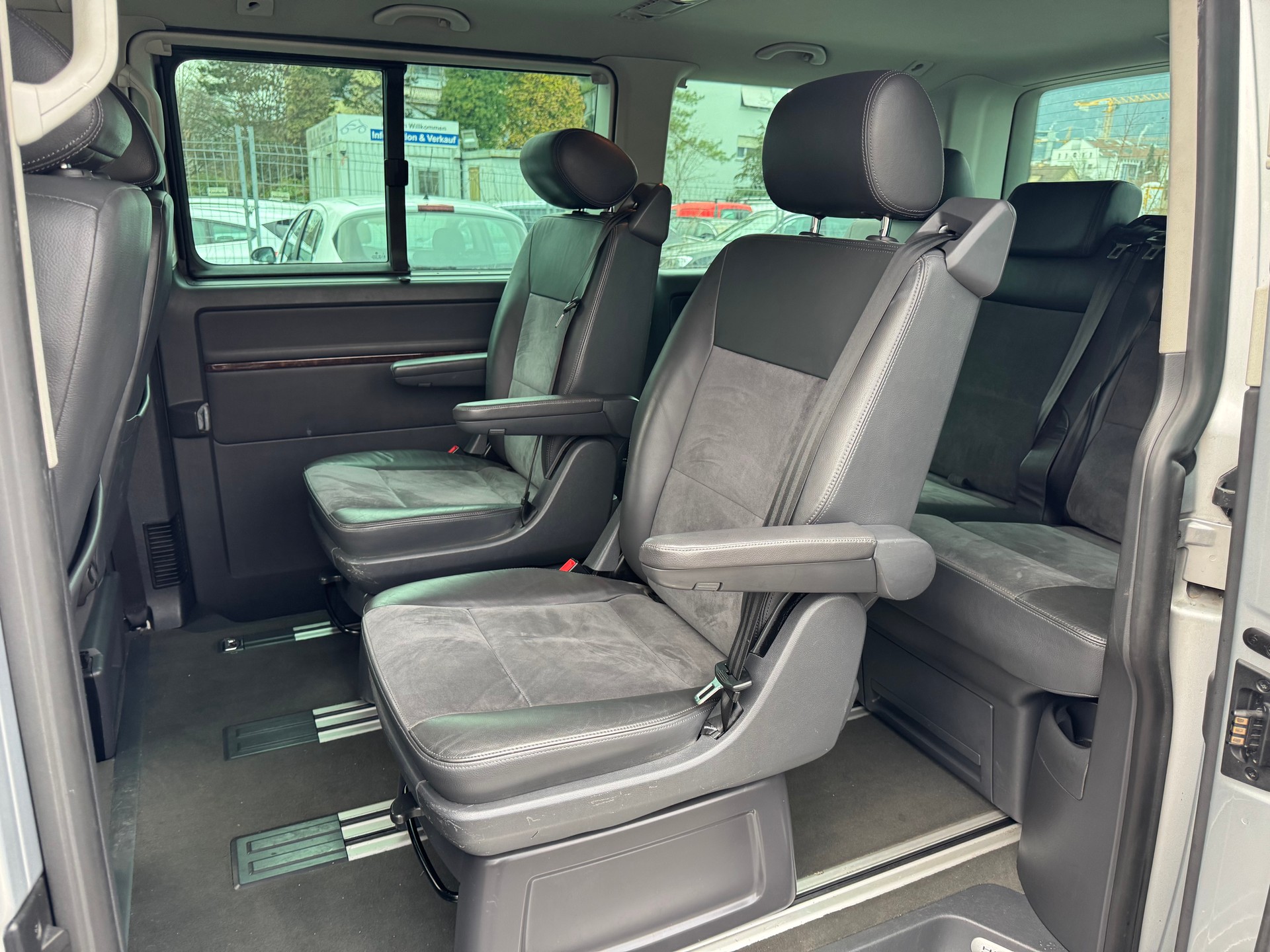 VW T5 Multivan 2.0 Bi-TDI CR Highline DSG * 07x Sitze * Leder * Gr. Navi * Klima-auto * PDC h-RF-Kamera * Tempomat *-image-6