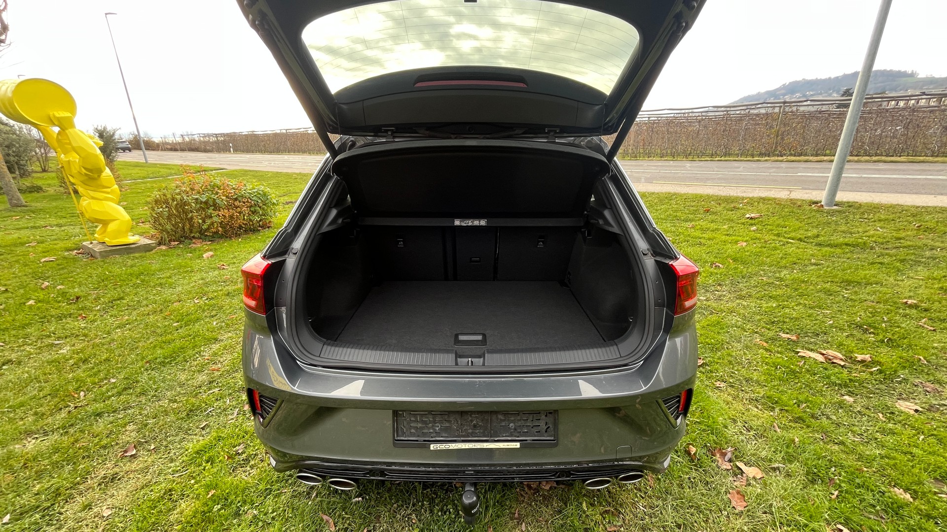 VW T-Roc 2.0 TSI R DSG 4Motion-image-6