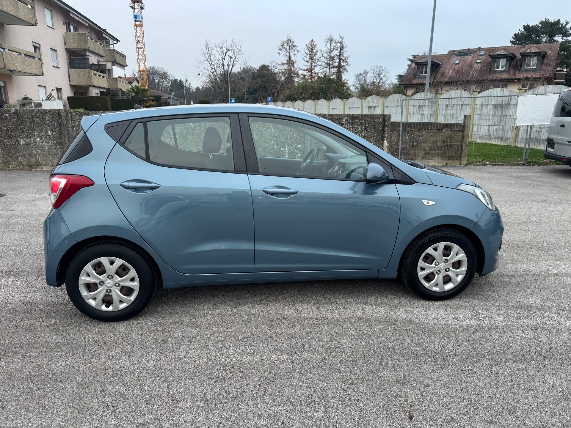 HYUNDAI i10 1.0 Amplia-image-6