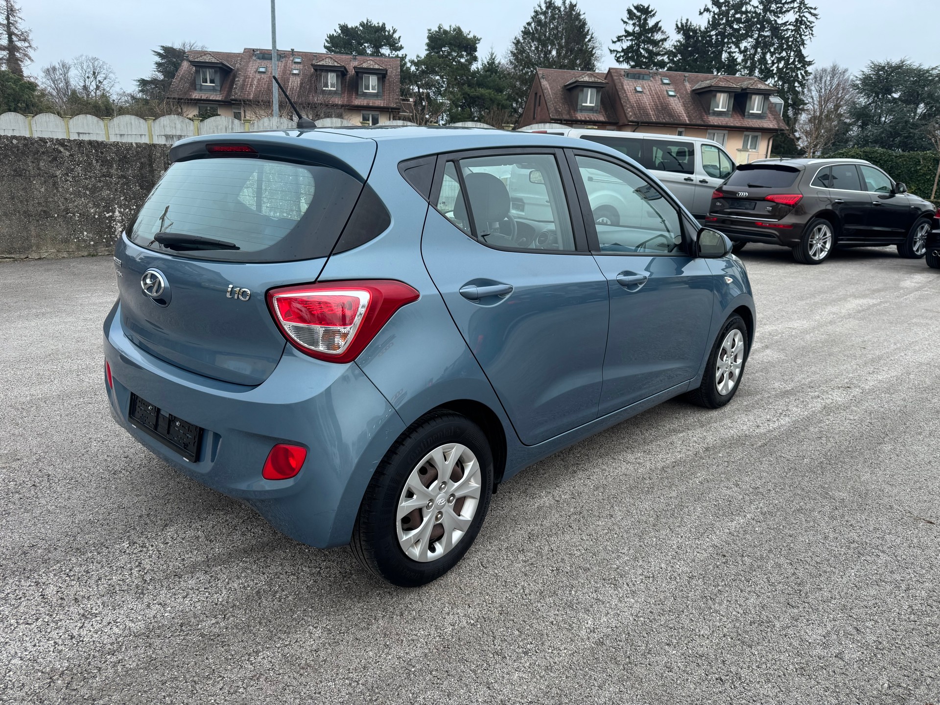 HYUNDAI i10 1.0 Amplia-image-5