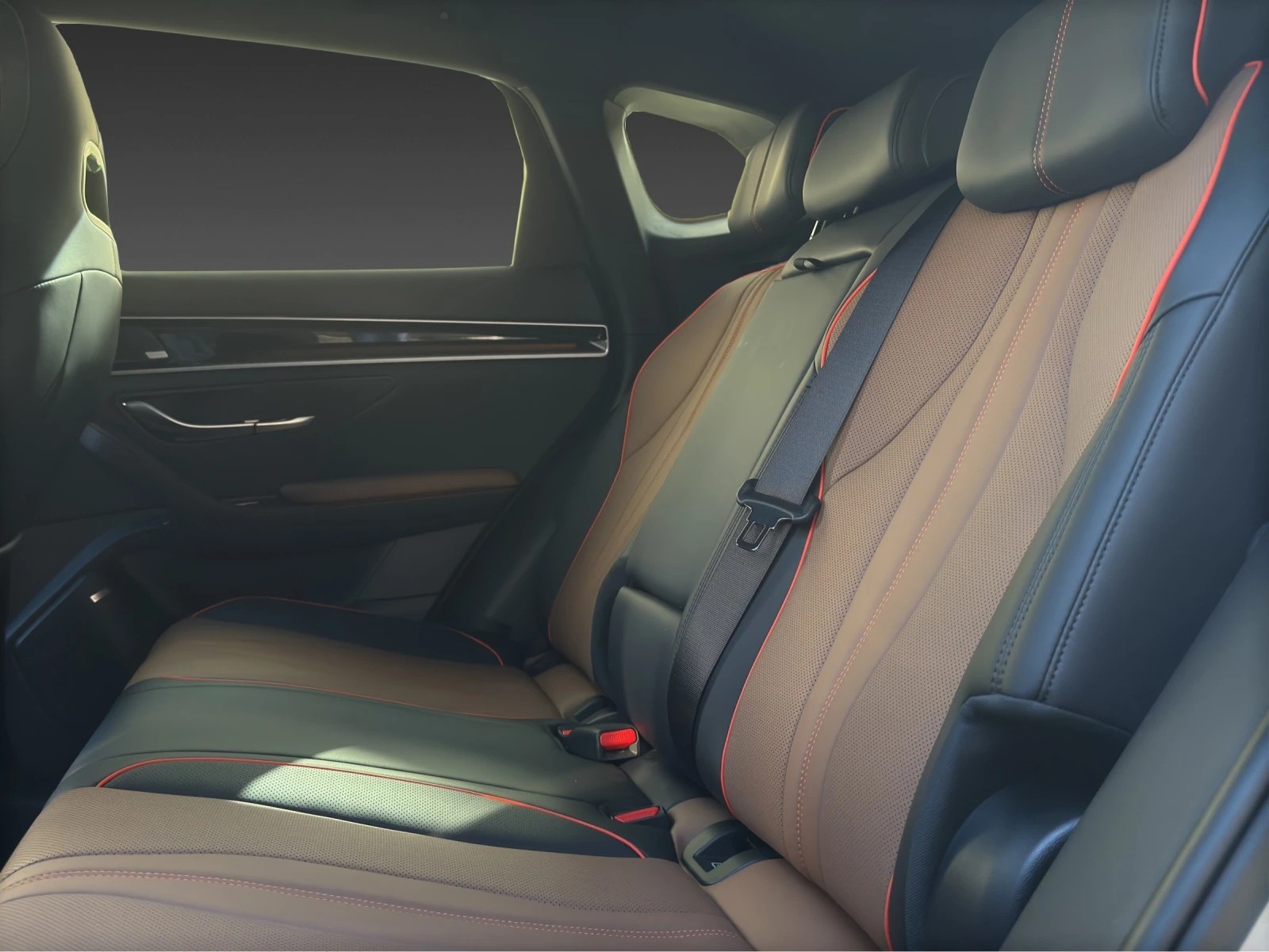 BYD Seal U DM-i Design AWD-image-22