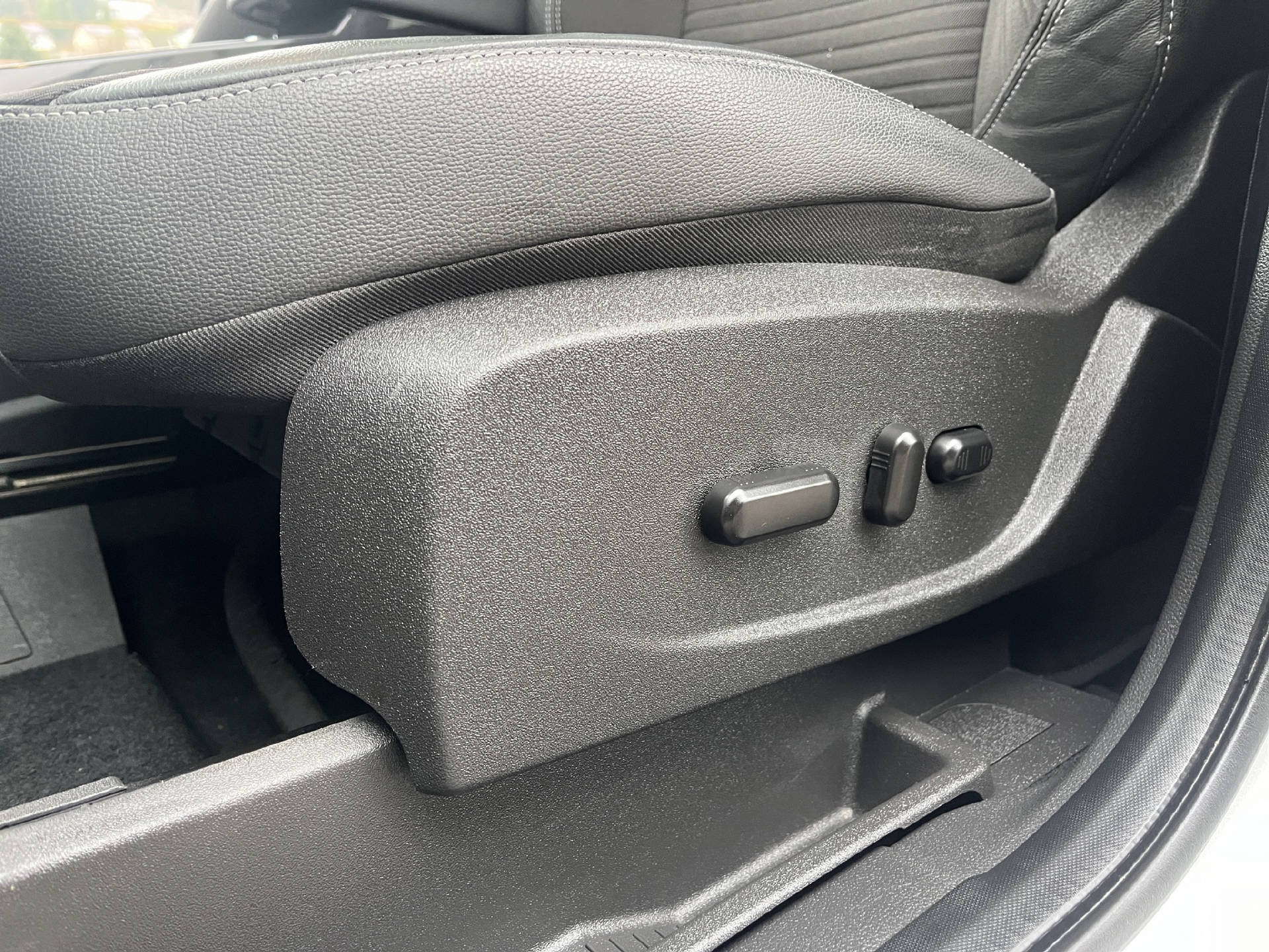 FORD Kuga 2.0 TDCi 180 Titanium FPS-image-21