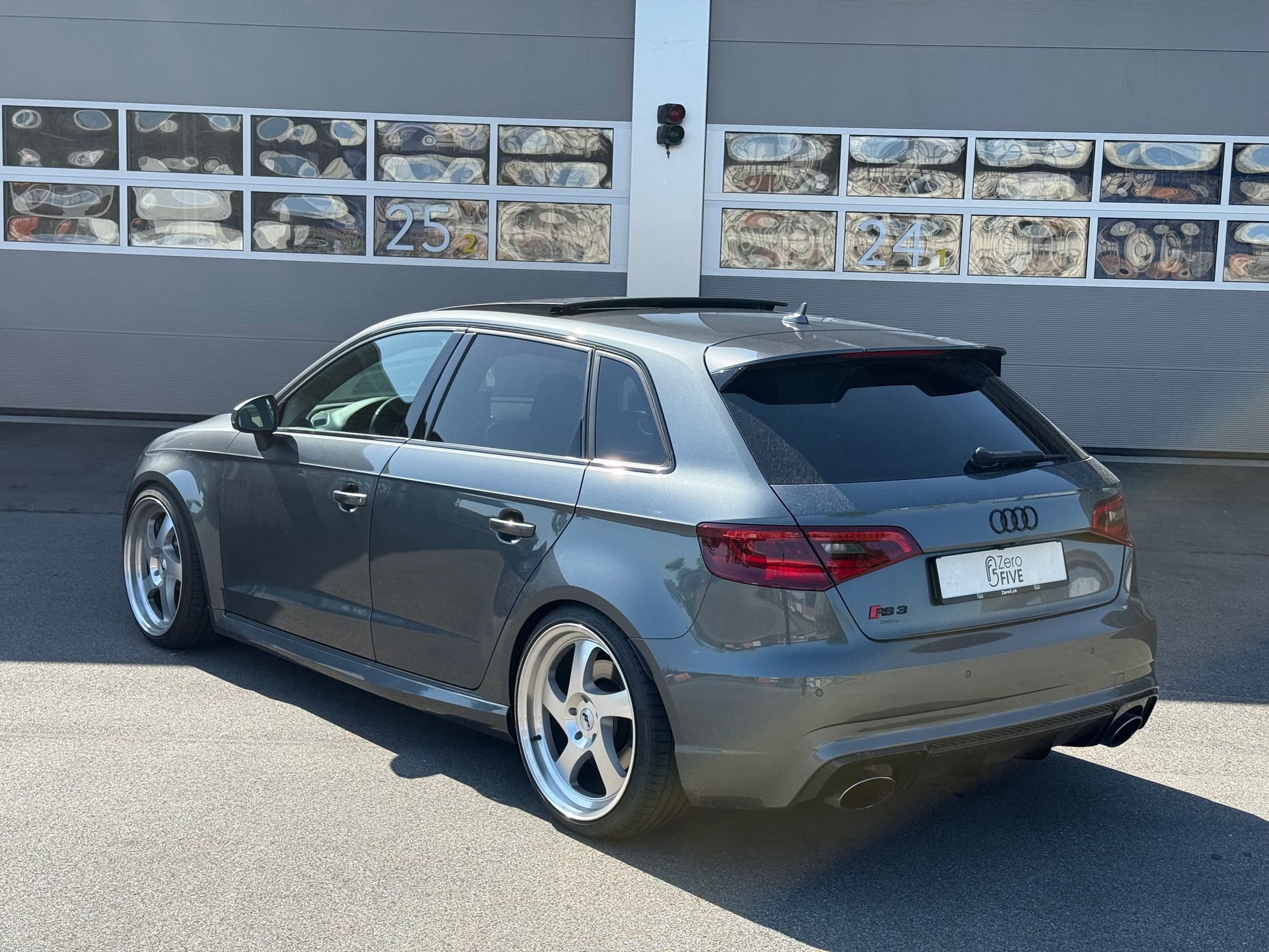 AUDI RS3 2.5 TSI quattro S-tronic-showroom-element-3