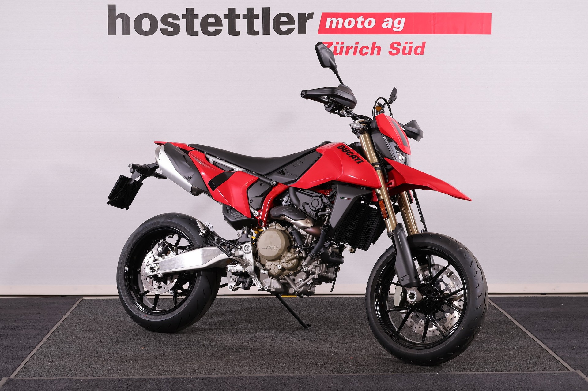 DUCATI 698 Hypermotard Mono-showroom-element-2