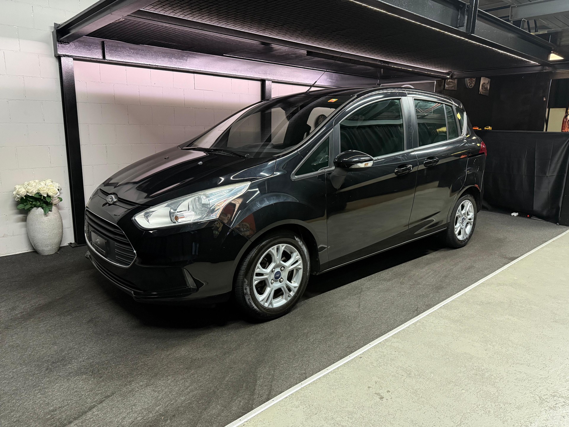 FORD B-Max 1.0 SCTi Titanium-showroom-element-2