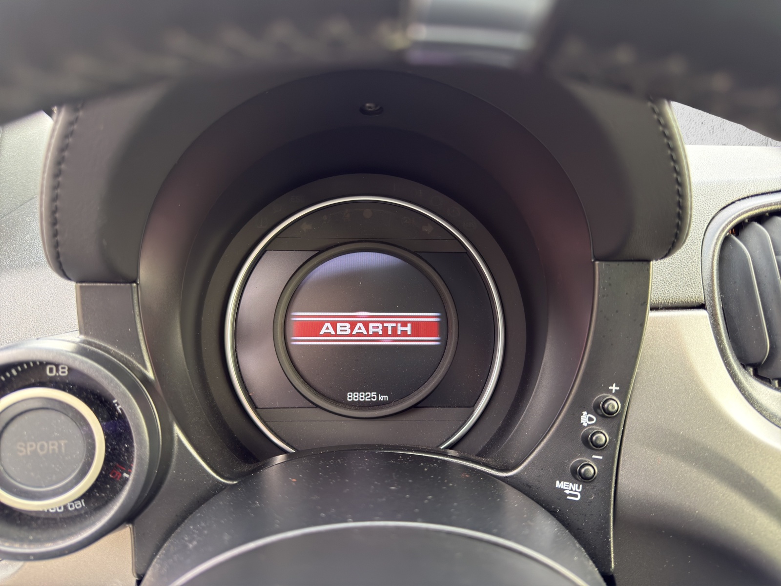 FIAT 595 1.4 16V Turbo Abarth Turismo-image-11