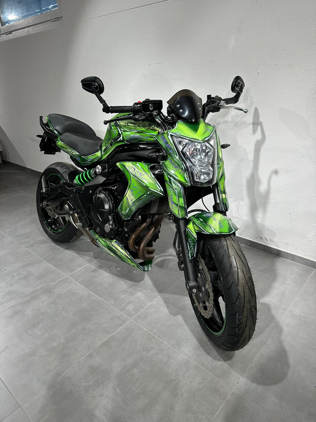 KAWASAKI ER-6 n ABS-showroom-element-1