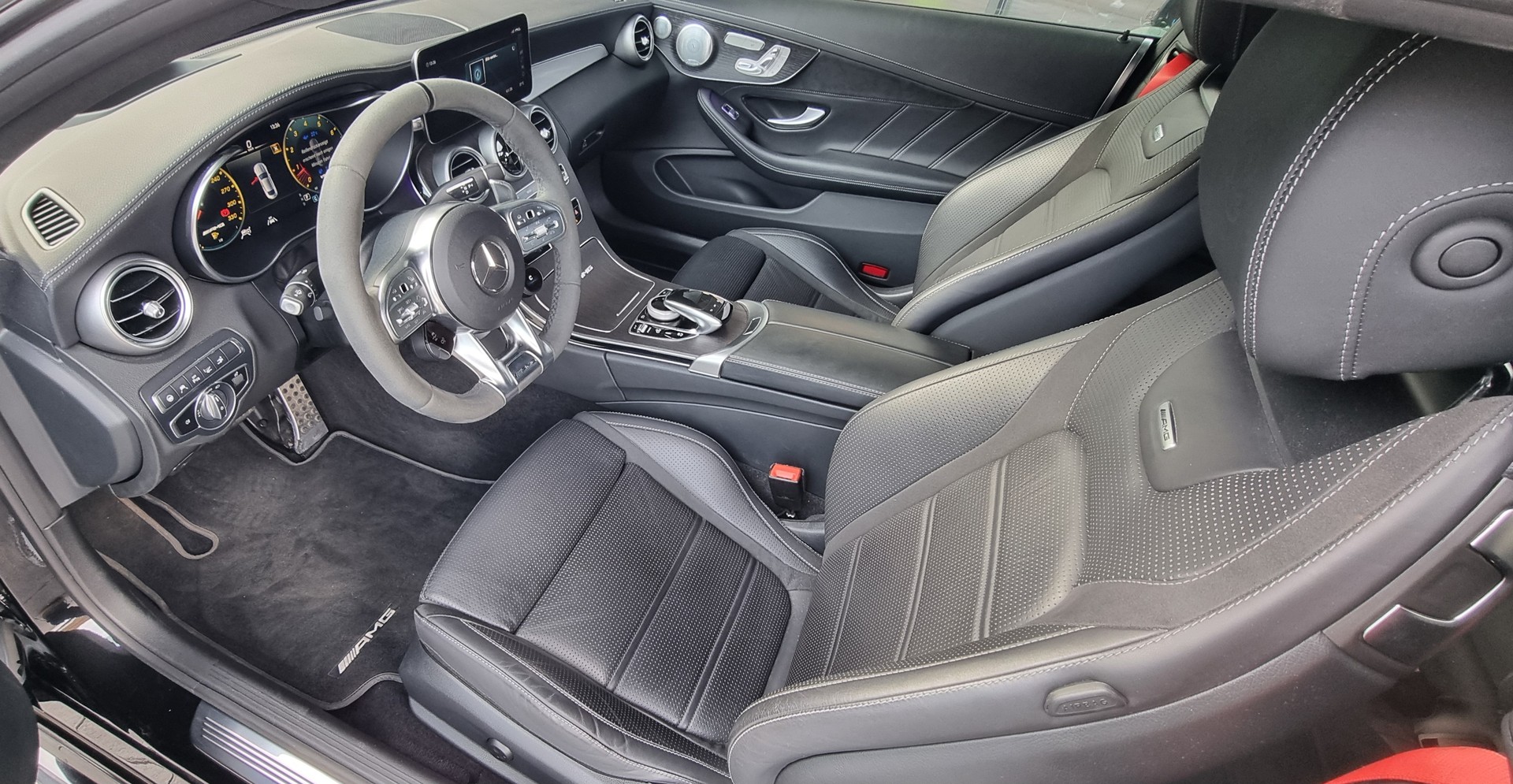 MERCEDES-BENZ C 63 S AMG-image-8