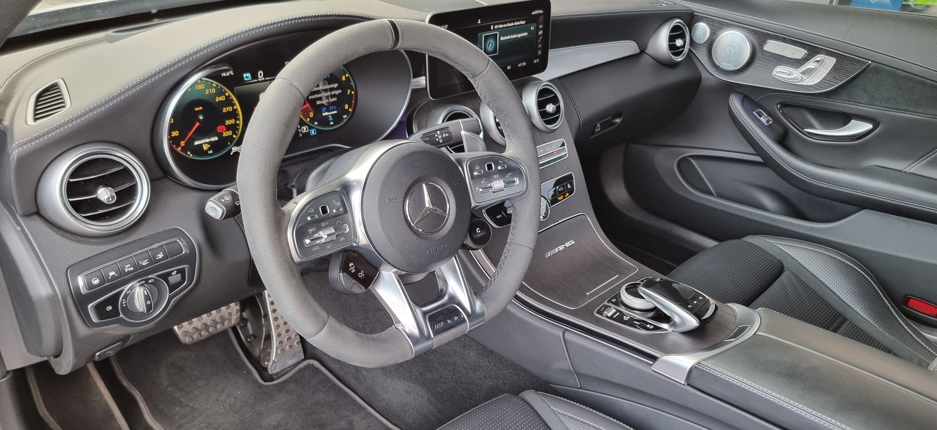 MERCEDES-BENZ C 63 S AMG-image-9