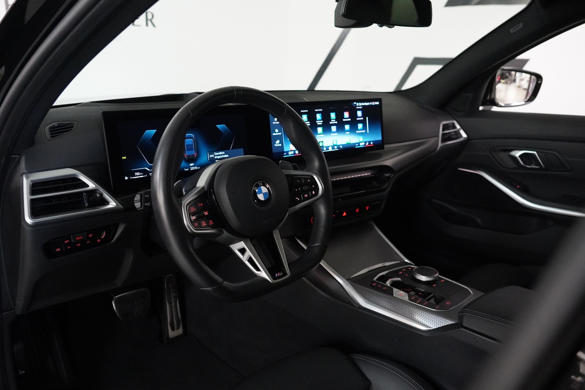 BMW 320d xDrive 48V Touring Steptronic M Sport-image-22