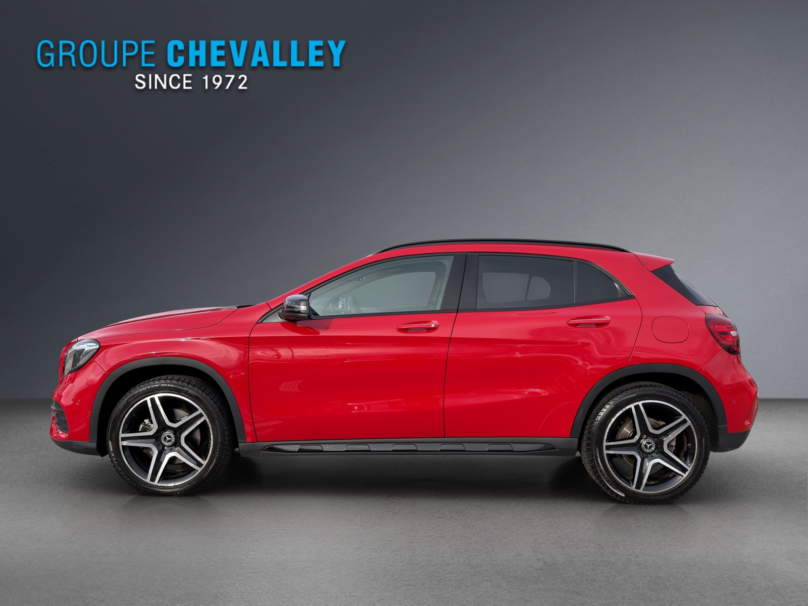 MERCEDES-BENZ GLA 220 AMG Line 4Matic 7G-DCT-image-2