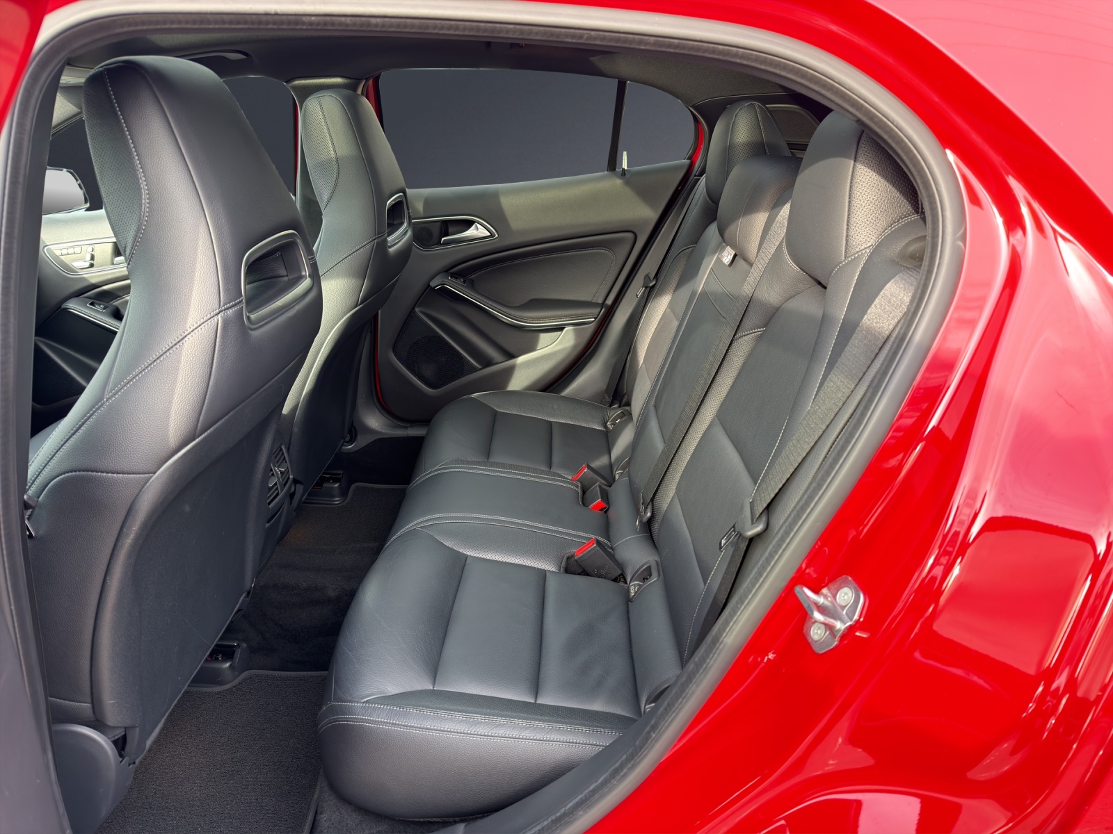 MERCEDES-BENZ GLA 220 AMG Line 4Matic 7G-DCT-image-10