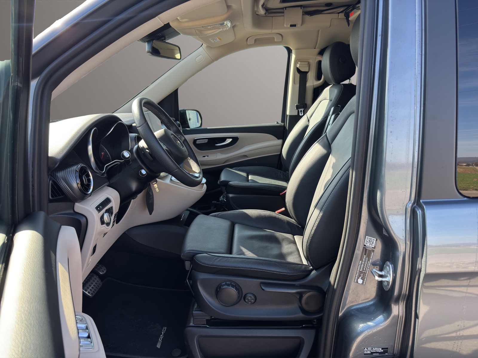 MERCEDES-BENZ Marco Polo 250 d AMG Line-image-6