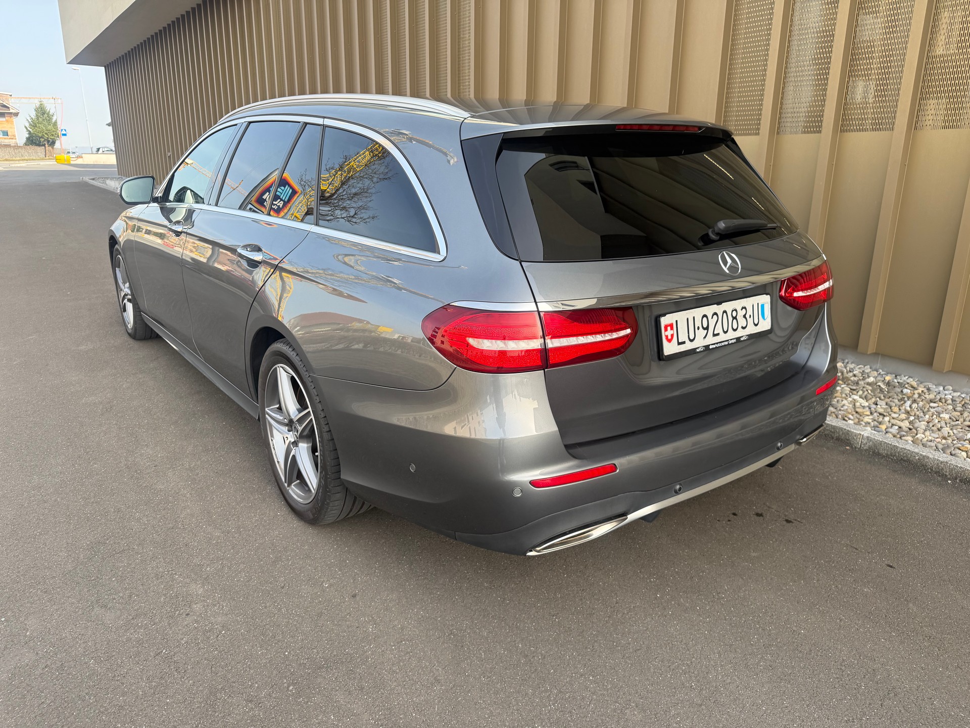 MERCEDES-BENZ E 450 AMG Line 4 Matic 9G-Tronic-image-4