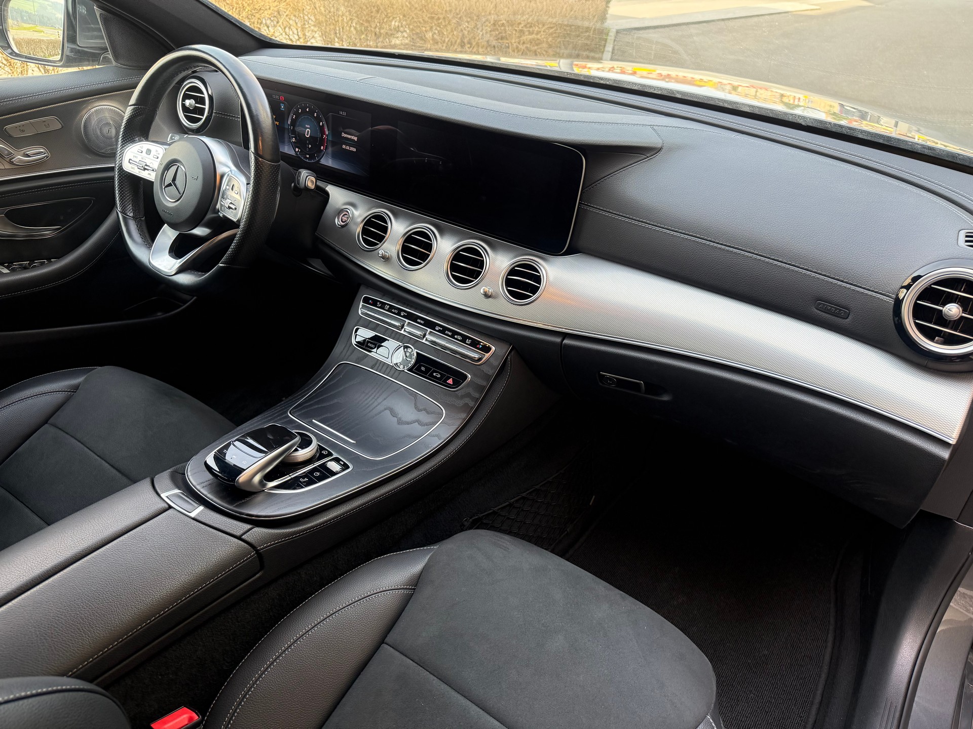 MERCEDES-BENZ E 450 AMG Line 4 Matic 9G-Tronic-image-6