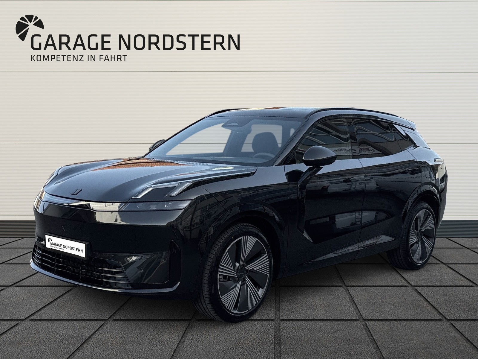 LYNK & CO 08 1.5 PHEV More-image-0