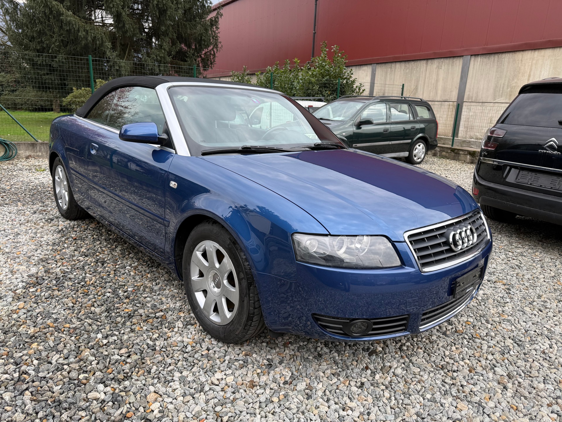 AUDI A4 Cabriolet 2.4 V6-image-5